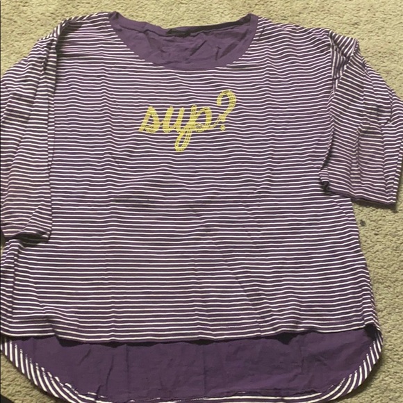 A long sleeve shirt - Picture 1 of 2